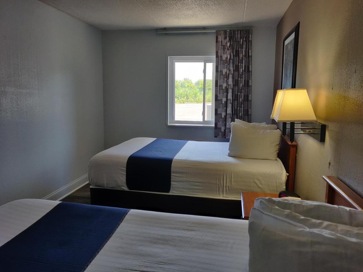 Cedar Cove Motel 2*
